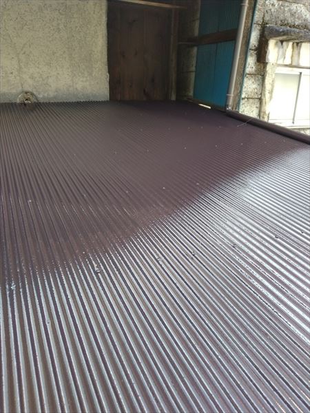 波トタン屋根仕上げ塗り